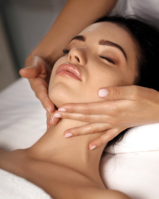 Masaje craneofacial + Facial